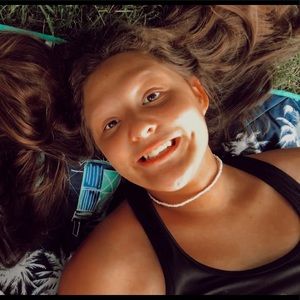 Meet your Posher, Camila